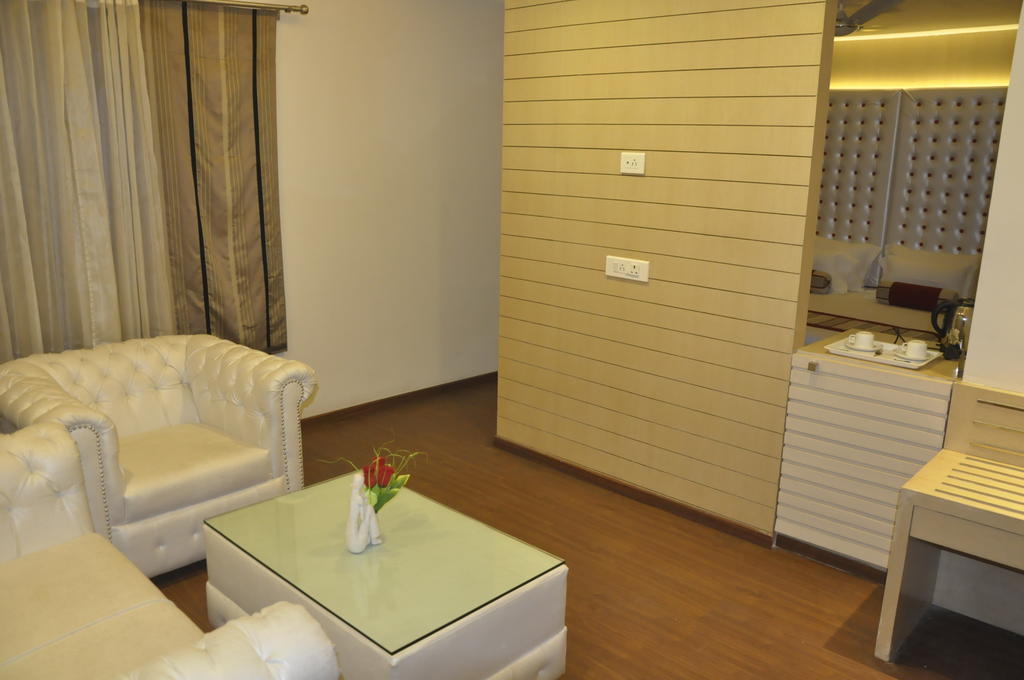 Hotel Rallentino Kota  Room photo